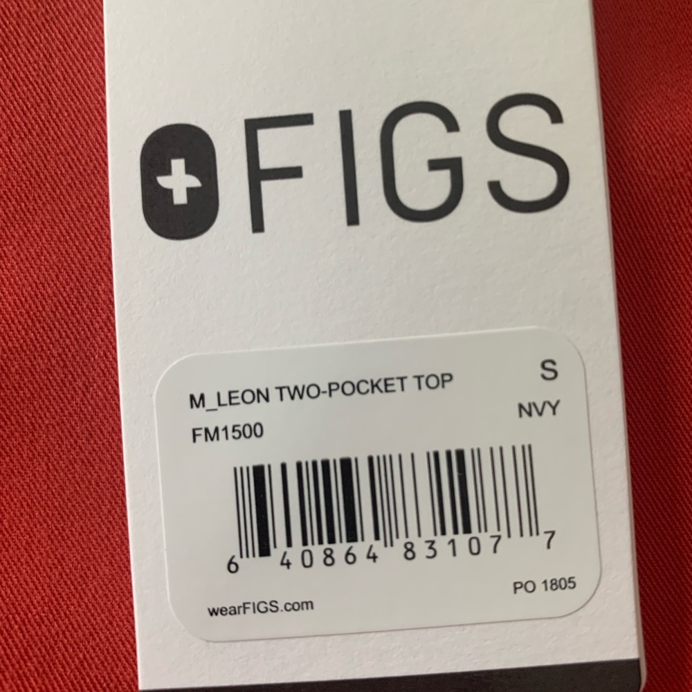 Men’s Figs Scrub top Small